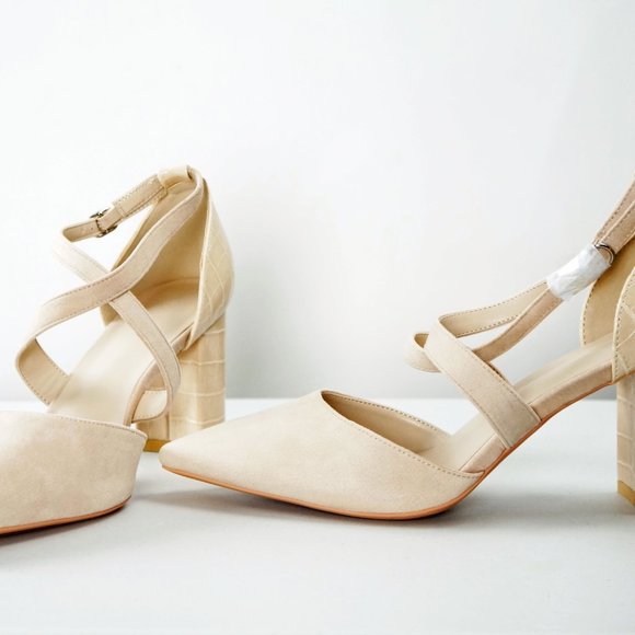 Eileency Chunky Heel Pointed Toe Nude Cross Strap Pumps - Picture 4 of 7